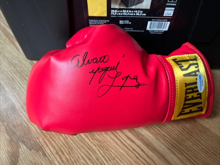 ALVARO YAQUI  LÓPEZ SIGNED AUTOGRAPHED BOXING GLOVE PROOF HEAVYWEIGHT ACOA COA
