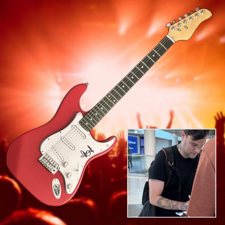 GFA The Used Band Rock Star  * BERT McCRACKEN * Signed Electric Guitar PROOF COA
