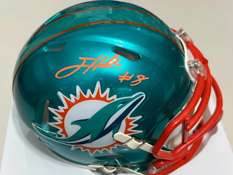 JEVON HOLLAND MIAMI DOLPHINS   BECKETT AUTHENTICATED  FLASH SIGNED MINI HELMET