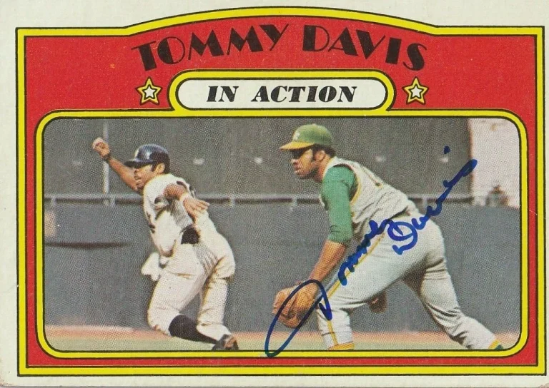 TOMMY DAVIS OAKLAND A'S  SIGNED 1972 TOPPS CARD #42