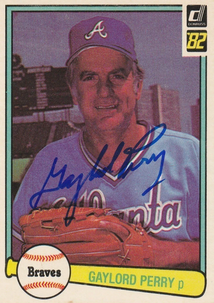 GAYLORD PERRY ATLANTA BRAVES  SIGNED 1982 DONRUSS CARD #543