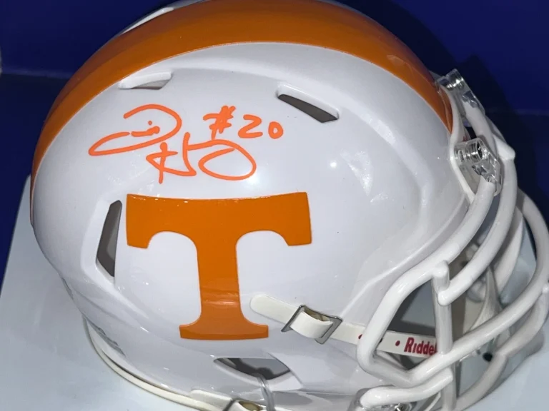 TRAVIS HENRY TENNESSEE VOLUNTEERS PSA AUTHENTICATED WHITE SIGNED MINI HELMET
