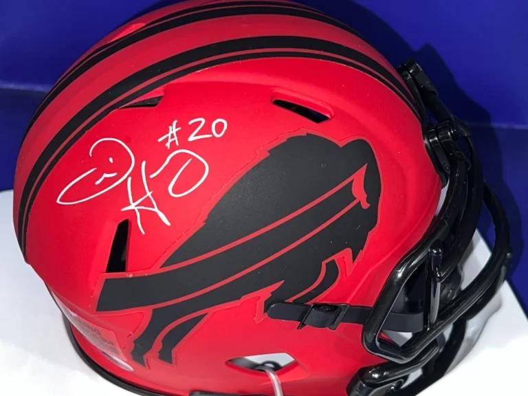 TRAVIS HENRY BUFFALO BILLS  PSA AUTHENTICATED SIGNED RAVE MINI HELMET