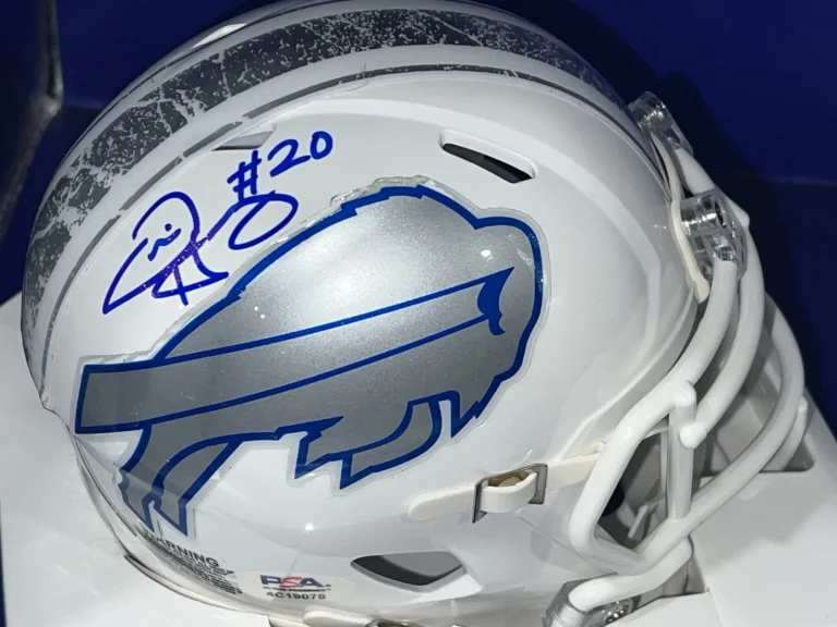 TRAVIS HENRY BUFFALO BILLS  PSA AUTHENTICATED SIGNED RIVALRY MINI HELMET