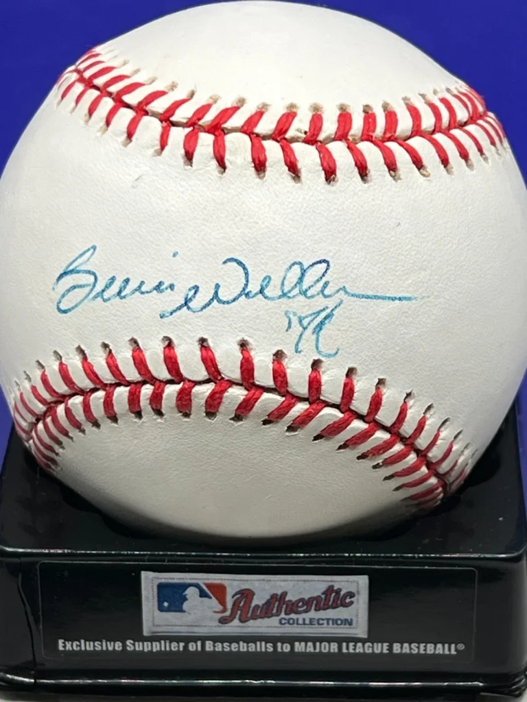 BERNIE WILLIAMS NEW YORK YANKEES SIGNED 1996 WORLD SERIES BECKETT OML BASEBALL