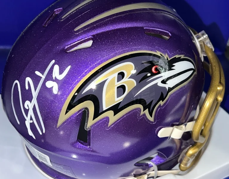 RAY LEWIS BALTIMORE RAVENS BECKETT AUTHENTICATED SIGNED FLASH MINI HELMET