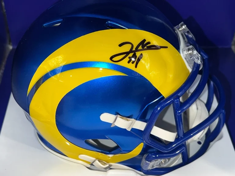 JARED VERSE LOS ANGELES RAMS  BECKETT AUTHENTIC SIGNED MINI HELMET