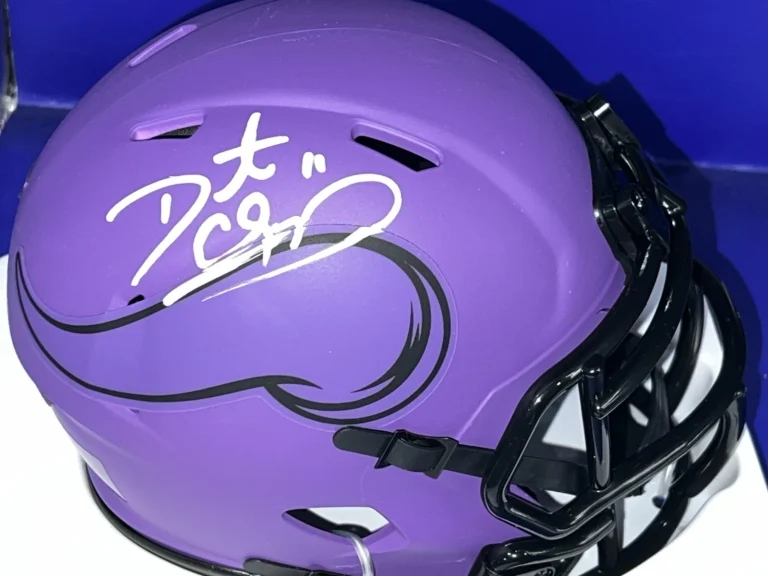 DAUNTE CULPEPPER MINNESOTA VIKINGS JSA AUTHENTICATED SIGNED RAVE MINI HELMET