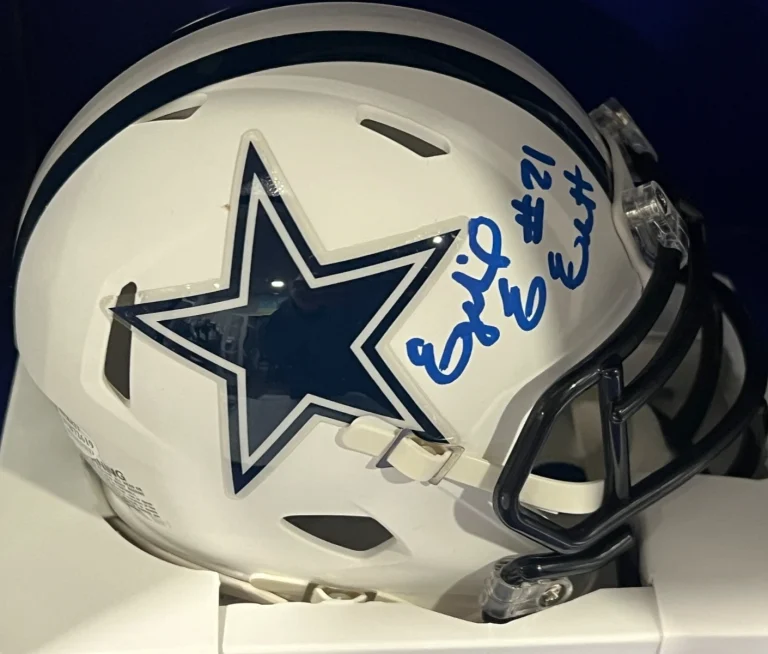 EZEKIEL ELLIOTT DALLAS COWBOYS BECKETT AUTHENTICATED SIGNED BLAZE MINI HELMET