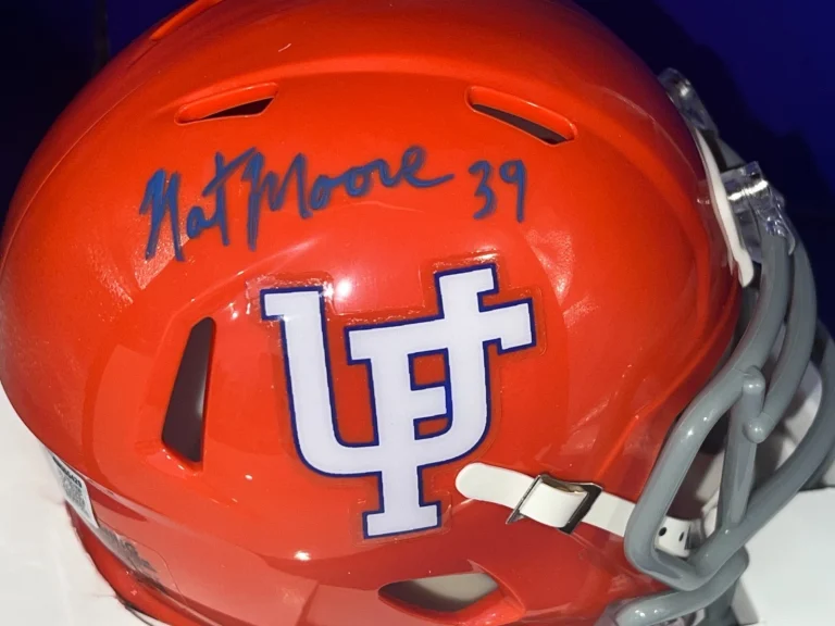 NAT MOORE FLORIDA GATORS BECKETT AUTHENTICATED  SIGNED THROWBACK MINI HELMET