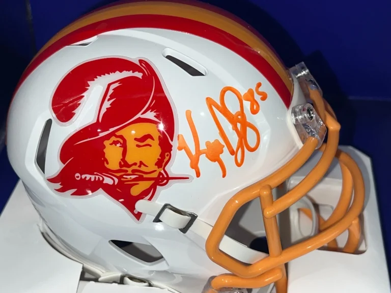 KEN DILGER TAMPA BAY BUCCANEERS JSA AUTHENTICATED SIGNED THROWBACK MINI HELMET