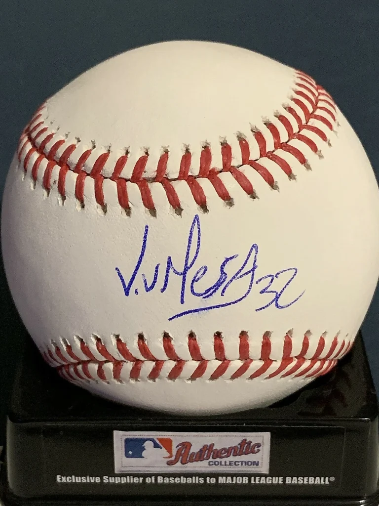 VICTOR MESA MESA   MIAMI MARLINS  BECKETT AUTHENTICATED SIGNED OML BASEBALL