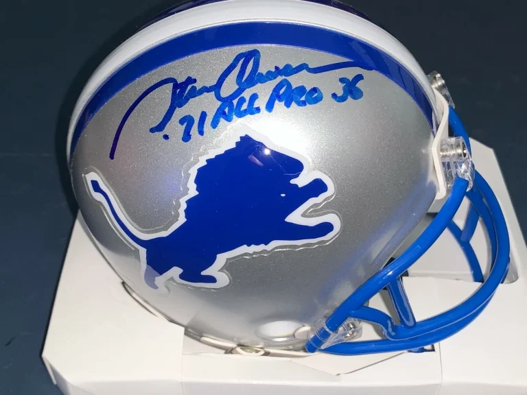 STEVE OWENS  DETROIT LIONS  1971 ALL PRO  SIGNED RIDDELL MINI HELMET