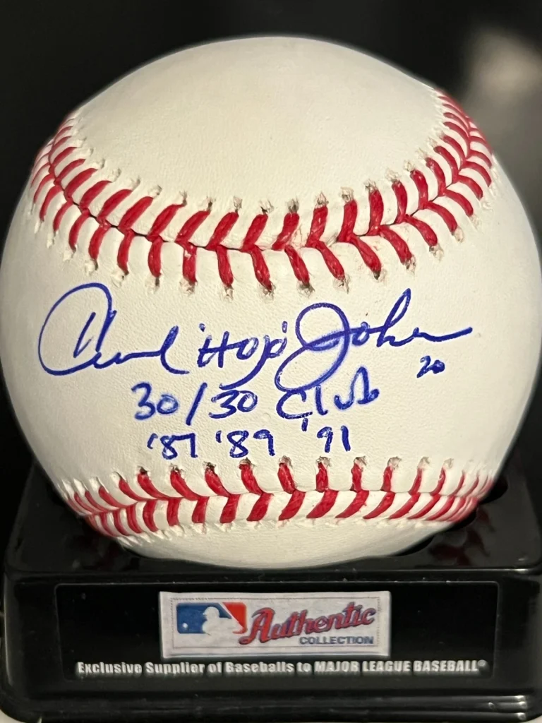 HOWARD JOHNSON  NEW YORK METS  30/30 CLUB 87,89,91  SIGNED OML BASEBALL
