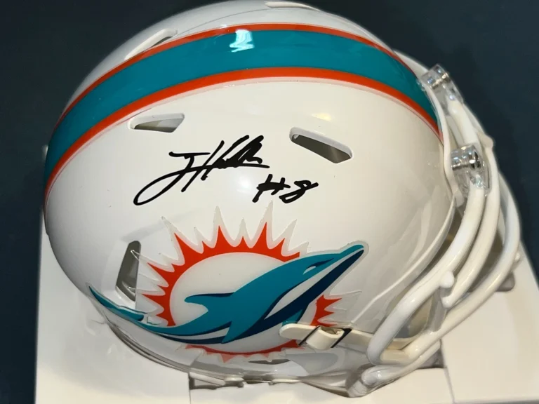 JEVON HOLLAND MIAMI DOLPHINS BECKETT AUTHENTICATED  SPEED SIGNED MINI HELMET