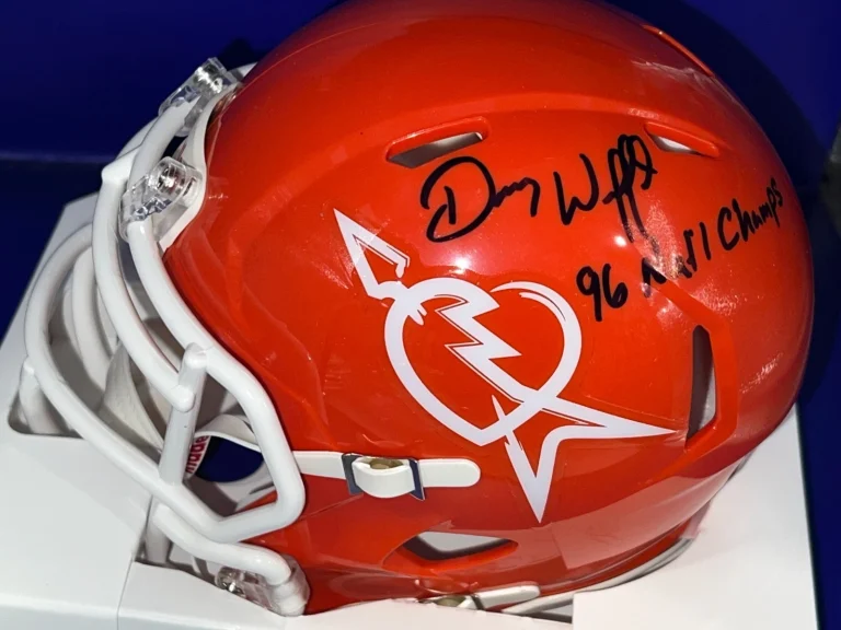 DANNY WUERFFEL FLORIDA GATORS 96 NATIONAL CHAMPS BECKETT  TP SIGNED MINI HELMET