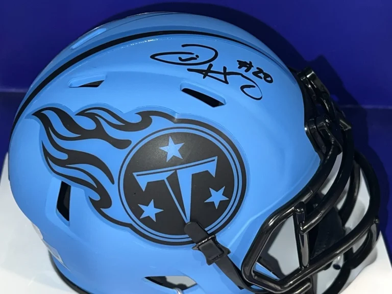 TRAVIS HENRY TENNESSEE TITANS PSA AUTHENTICATED RAVE SIGNED MINI HELMET
