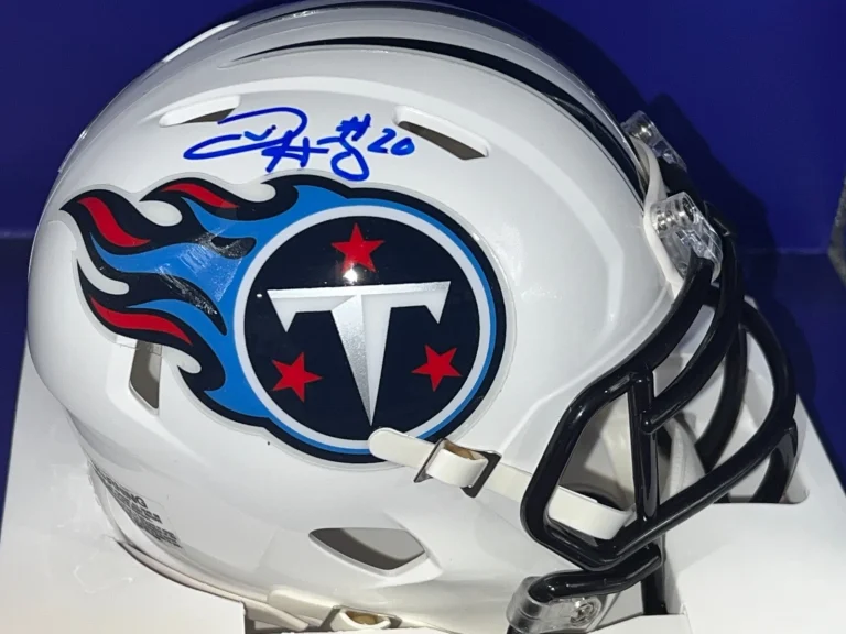TRAVIS HENRY TENNESSEE TITANS PSA AUTHENTICATED SIGNED MINI HELMET
