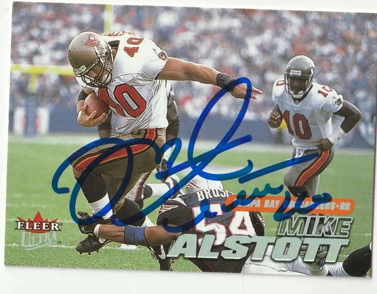 MIKE ALSTOTT TAMPA BAY BUCCANEERS  SIGNED 2001 FLEER ULTRA CARD #232