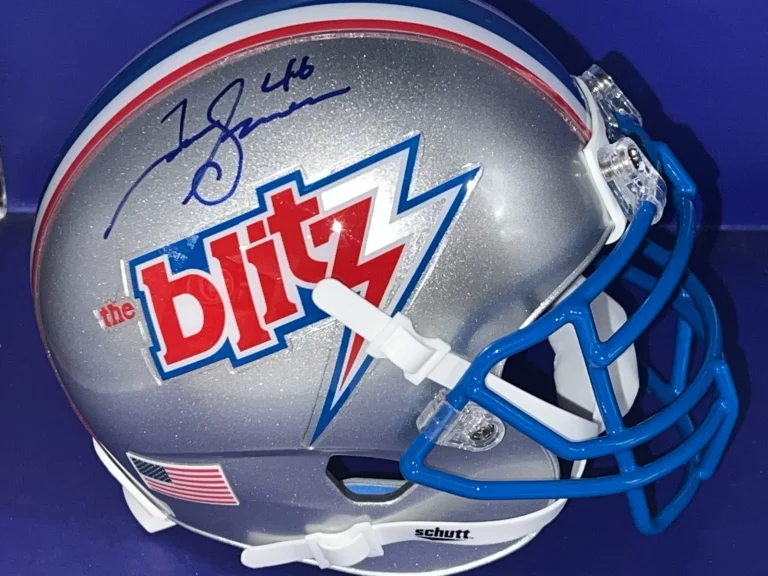 TIM SPENCER  CHICAGO BLITZ USFL  SCHUTT SIGNED MINI HELMET