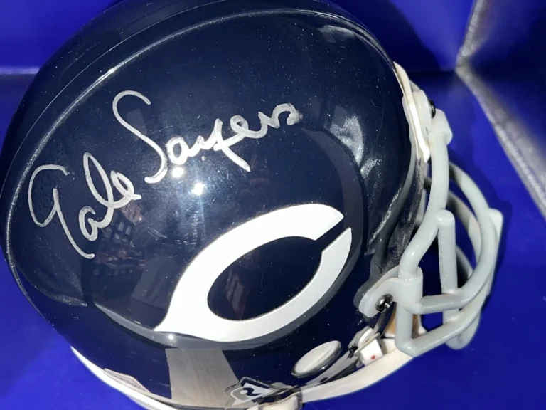 GALE SAYERS CHICAGO BEARS SIGNED RIDDELL AUTHENTIC MINI HELMET