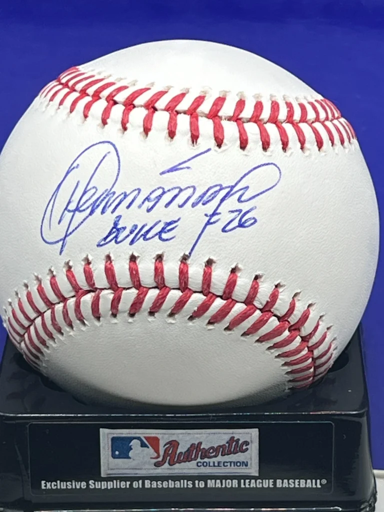 ORLANDO HERNANDEZ NEW YORK YANKEES BECKETT AUTHENTICATED SIGNED OML BASEBALL