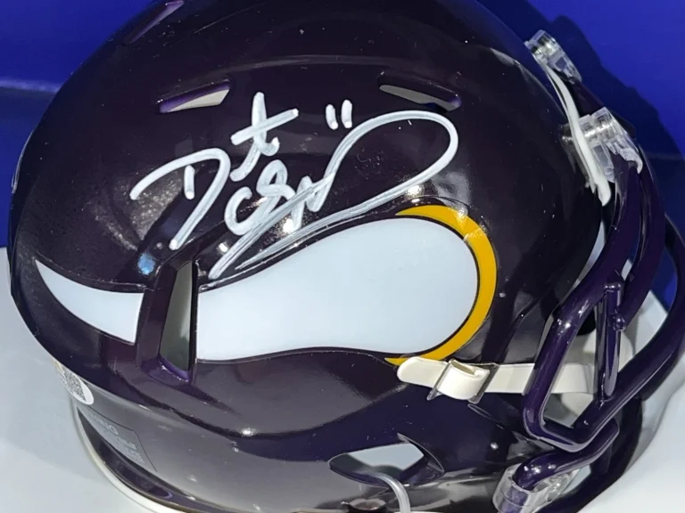 DAUNTE CULPEPPER MINNESOTA VIKINGS JSA AUTHENTICATED SIGNED MINI HELMET