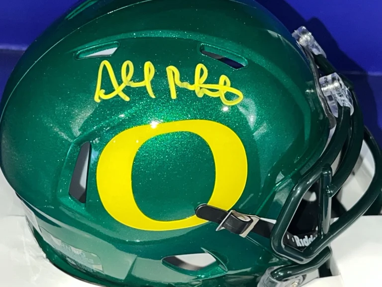 AHMAD RASHAD OREGON DUCKS BECKETT AUTHENTICATED SIGNED MINI HELMET