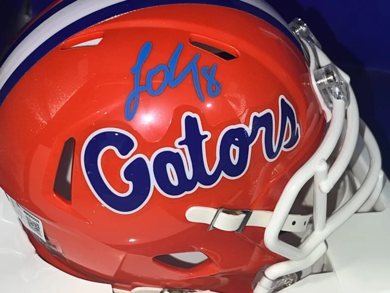 LOUIS OLIVER FLORIDA GATORS BECKETT AUTHENTICATED  SIGNED MINI HELMET