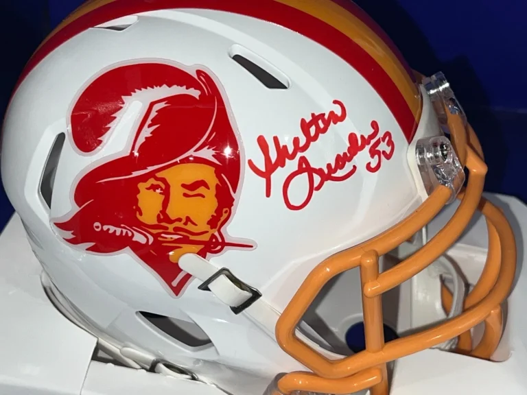 SHELTON QUARLES  TAMPA BAY BUCCANEERS  JSA AUTHEN SIGNED THROWBACK MINI HELMET