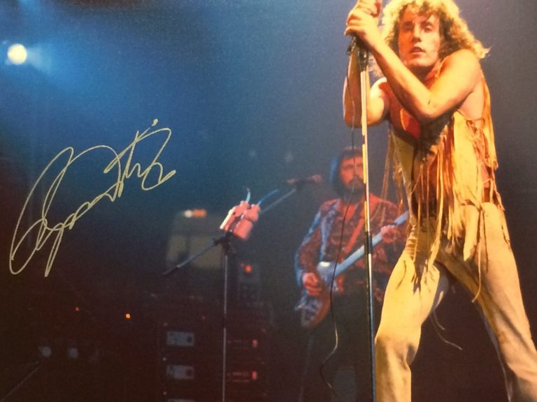 Roger Daltrey Signed 25x36 Canvas The Who PSA DNA LOA Stretched Display