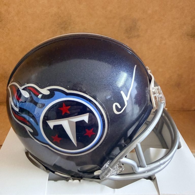 CHRIS JOHNSON TENNESSEE TITANS SIGNED SPEED MINI HELMET BECKETT AUTH