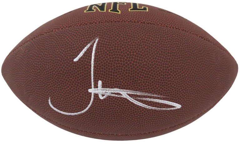 Tyreek Hill Signed Wilson Super Grip Full Size NFL Football - (Beckett)