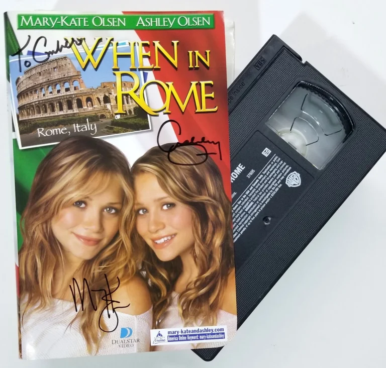 Mary-Kate & Ashley Olsen hand SIGNED When In Rome VHS Tape JSA COA Full House