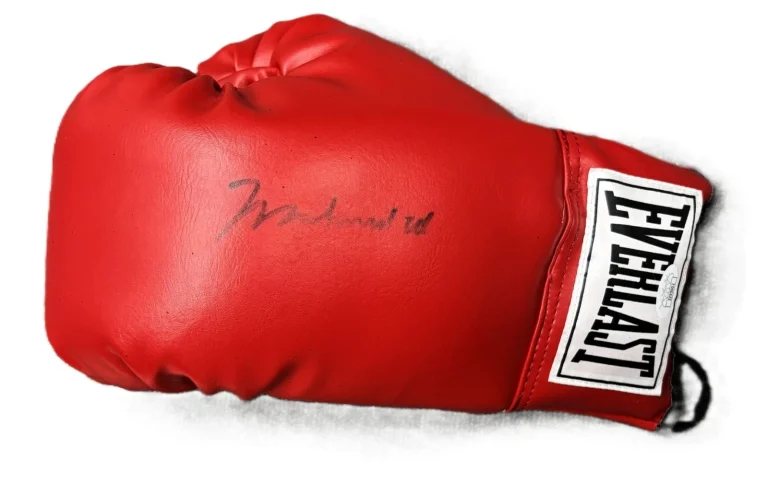Muhammad Ali Signed Auto Red Everlast Boxing Glove JSA Heavyweight Champion GOAT