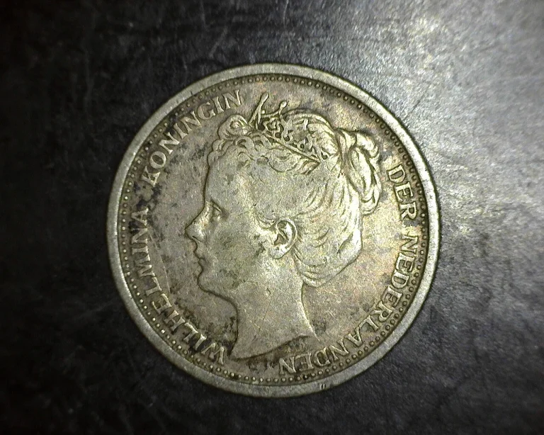 1905 Netherlands Silver 10 Cents VF