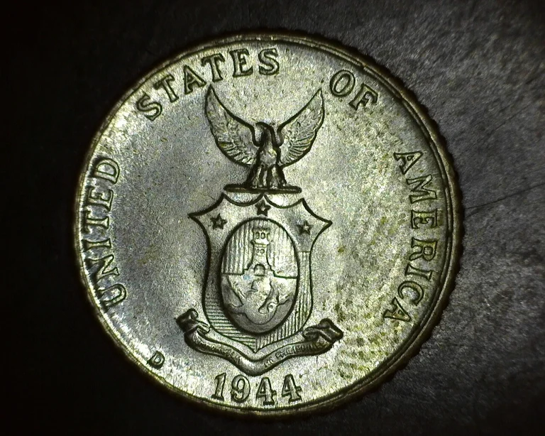 1944 D Philippines 10 Centavos Silver UNC