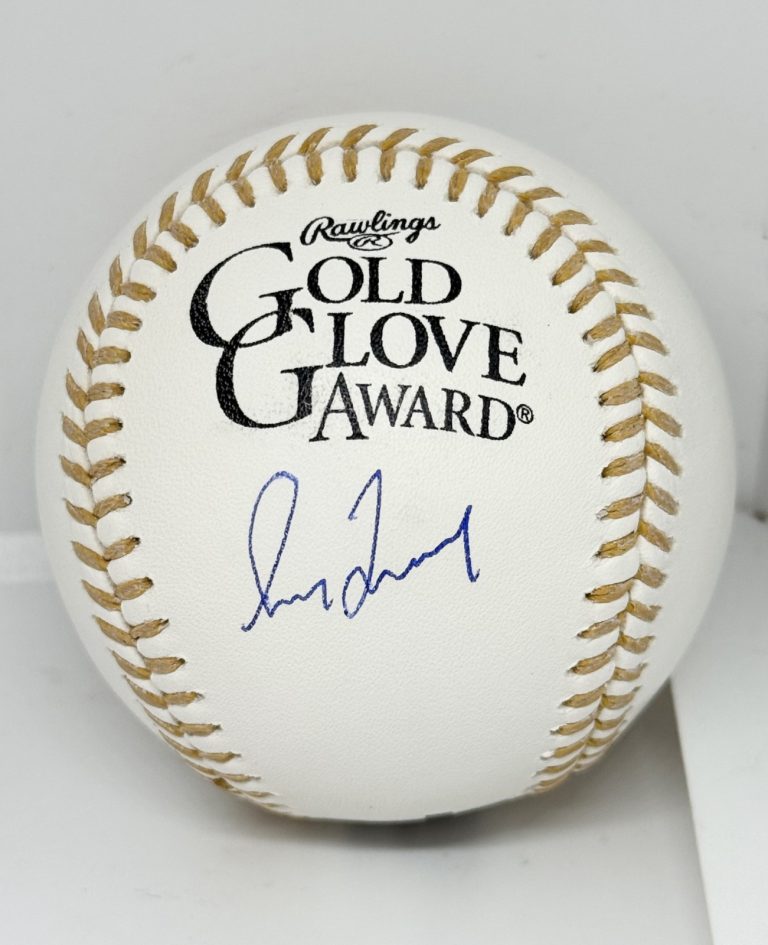 Greg Maddux Atlanta Braves signed Gold Glove Baseball Ball Beckett Witnessed