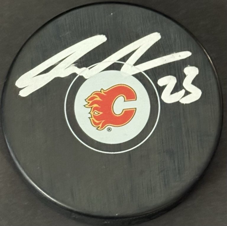 Sean Monahan Signed Autographed Calgary Flames Logo Hockey Puck PSA/DNA COA