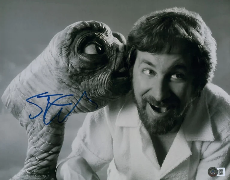 STEVEN SPIELBERG SIGNED ET 11X14 LEGENDARY DIRECTOR BECKETT BAS FULL LOA JAWS