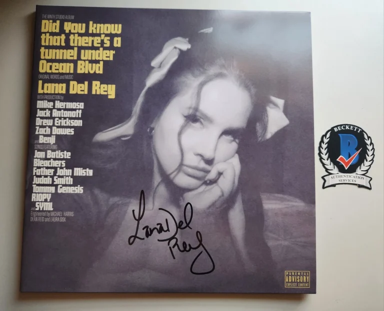 LANA DEL REY SIGNED DID YOU KNOW THAT THERES A TUNNEL UNDER OCEAN BLVD VINYL BAS