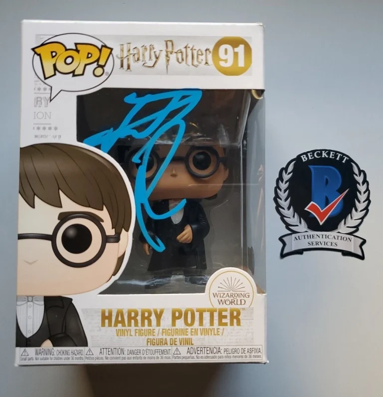 DANIEL RADCLIFFE SIGNED HARRY POTTER FUNKO POP HOGWARTS BECKETT BAS COA