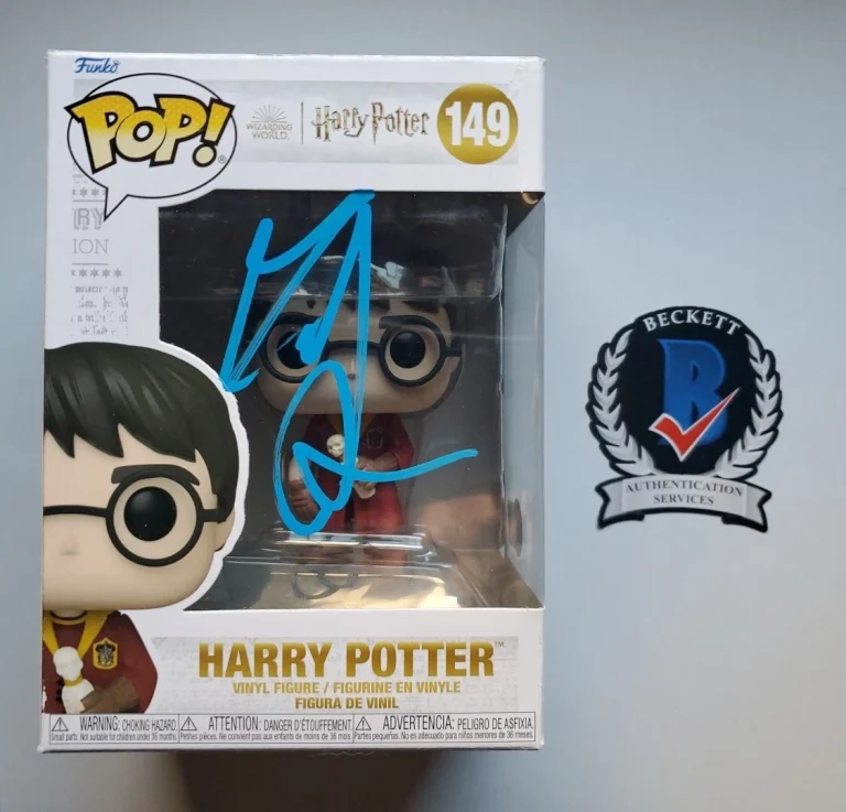 DANIEL RADCLIFFE SIGNED HARRY POTTER FUNKO POP HOGWARTS BECKETT BAS COA