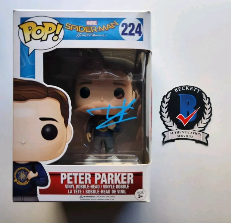 TOM HOLLAND JON WATTS SIGNED SPIDERMAN MARVEL MCU FUNKO POP BECKETT BAS COA 224