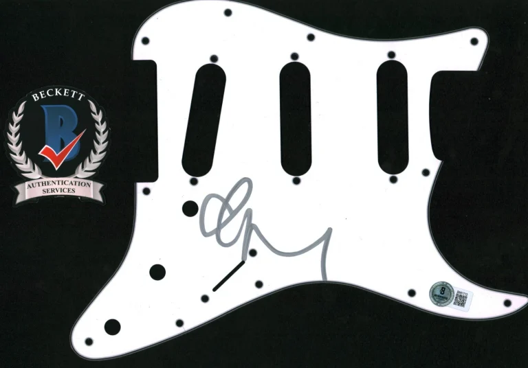 MILEY CYRUS SIGNED PICK GUARD STRAT GUITAR SEXY SINGER BANGERZ BAS COA