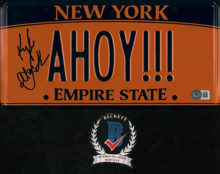 KYLE MACLACHLAN SIGNED HOW I MET YOUR MOTHER AHOY LICENSE PLATE BECKETT BAS COA