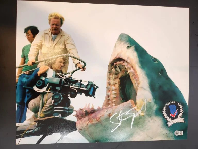 STEVEN SPIELBERG SIGNED JAWS 16X20 LEGENDARY DIRECTOR BECKETT BAS FULL LOA COA
