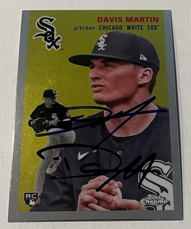 DAVIS MARTIN SIGNED 2023 TOPPS CHROME BASEBALL CARD AUTO