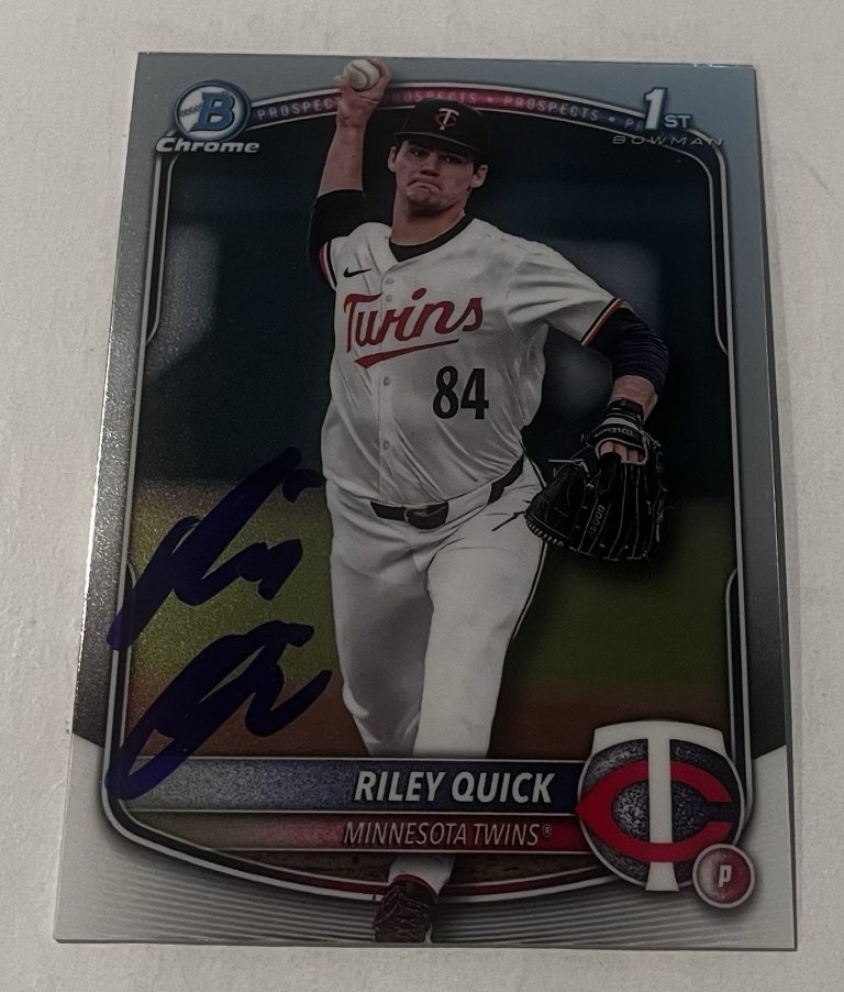 RILEY QUICK SIGNED 2025 BOWMAN CHROME DRAFT PROSPECT BASEBALL CARD AUTO