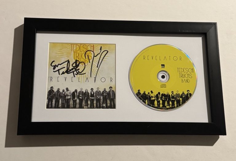 TEDESCHI TRUCKS BAND FULL BAND SIGNED FRAMED CD DEREK TRUCKS & SUSAN COA